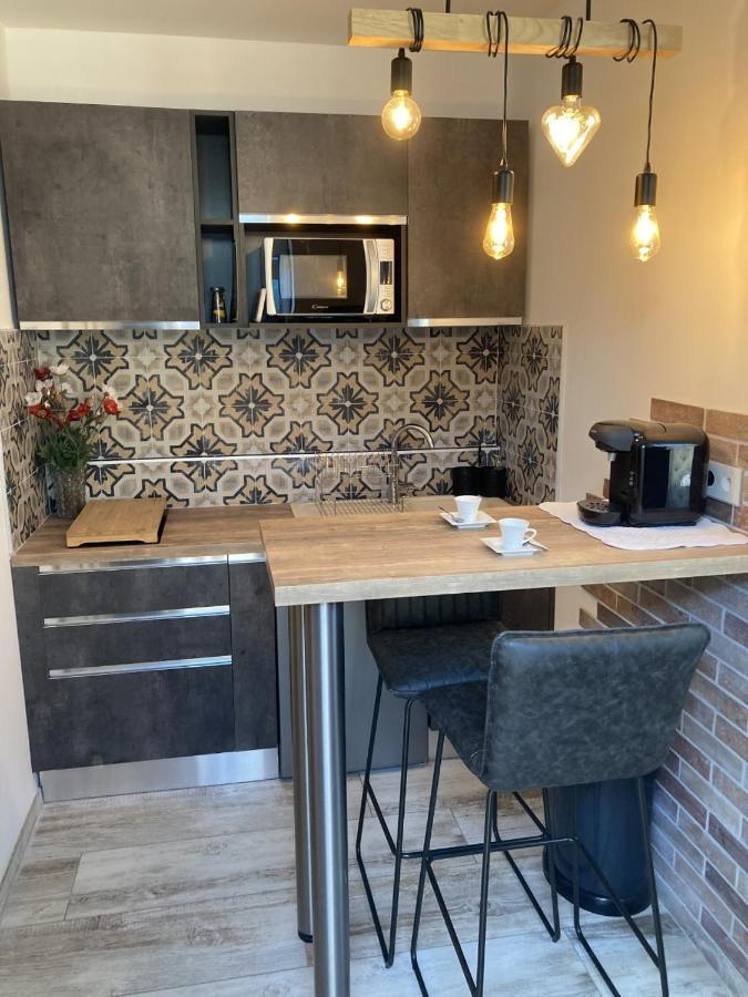 Le Studio D'Auguste- Coeur De Nimes-Chaleureux-Emplacement Ideal Екстериор снимка