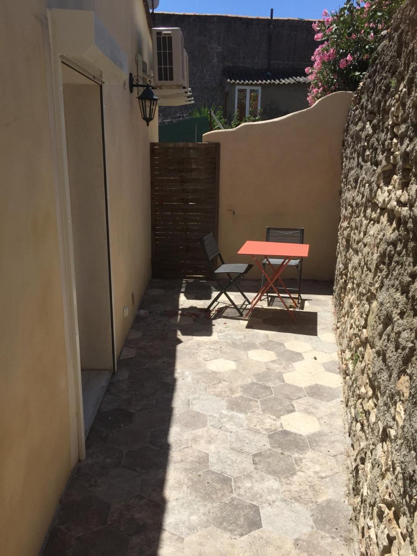 Le Studio D'Auguste- Coeur De Nimes-Chaleureux-Emplacement Ideal Екстериор снимка