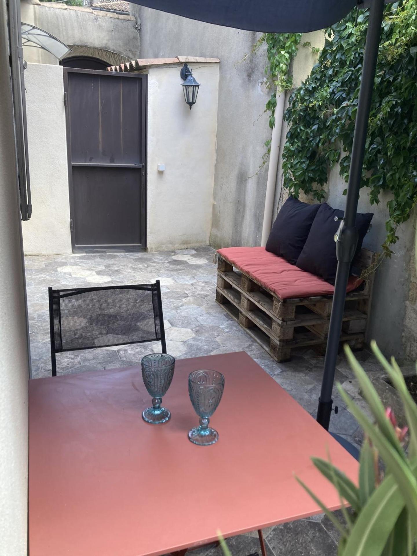 Le Studio D'Auguste- Coeur De Nimes-Chaleureux-Emplacement Ideal Екстериор снимка