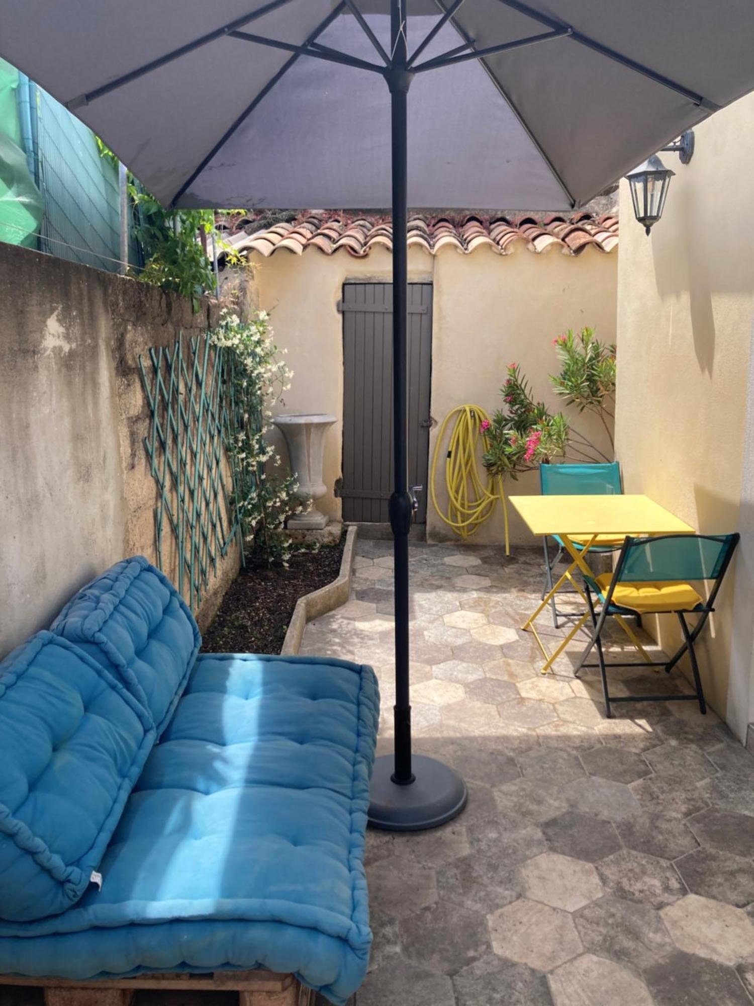 Le Studio D'Auguste- Coeur De Nimes-Chaleureux-Emplacement Ideal Екстериор снимка